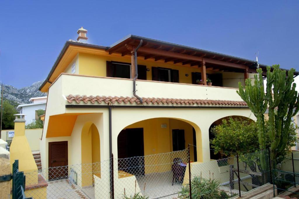 Affittacamere Casa Del Sole Кала-Гононе Экстерьер фото